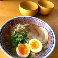 Snapdishの料理写真:とんこつラーメン|みるくさん