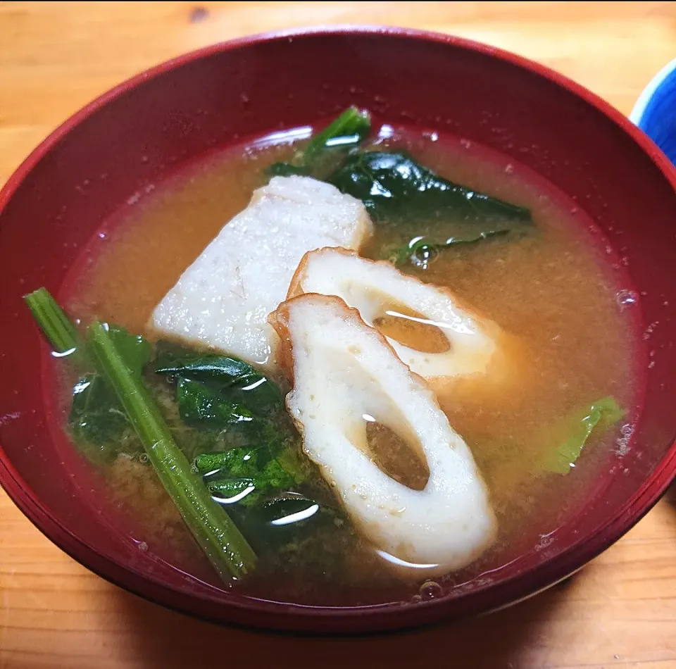 里芋 ほうれん草竹輪の
  お味噌汁😊

里芋は蒸して冷凍してます|miimiさん