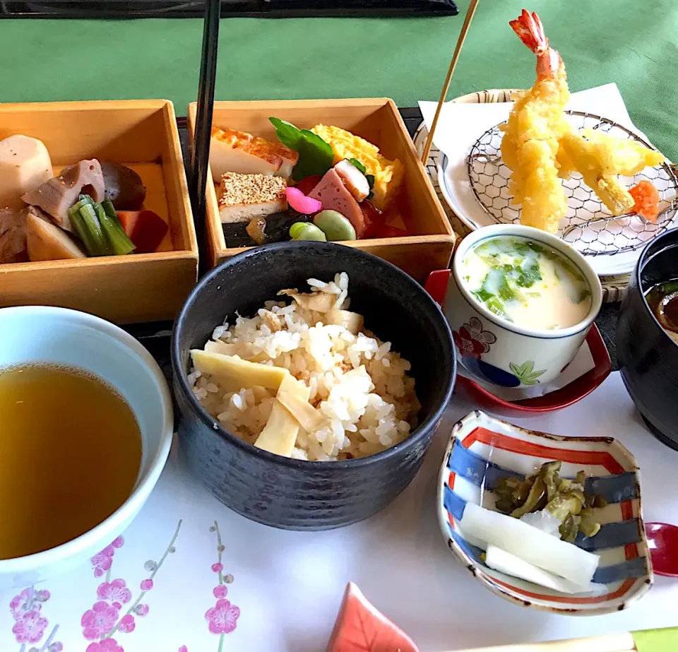 🌸開花宣言 女子会ランチ拡大|シュトママさん