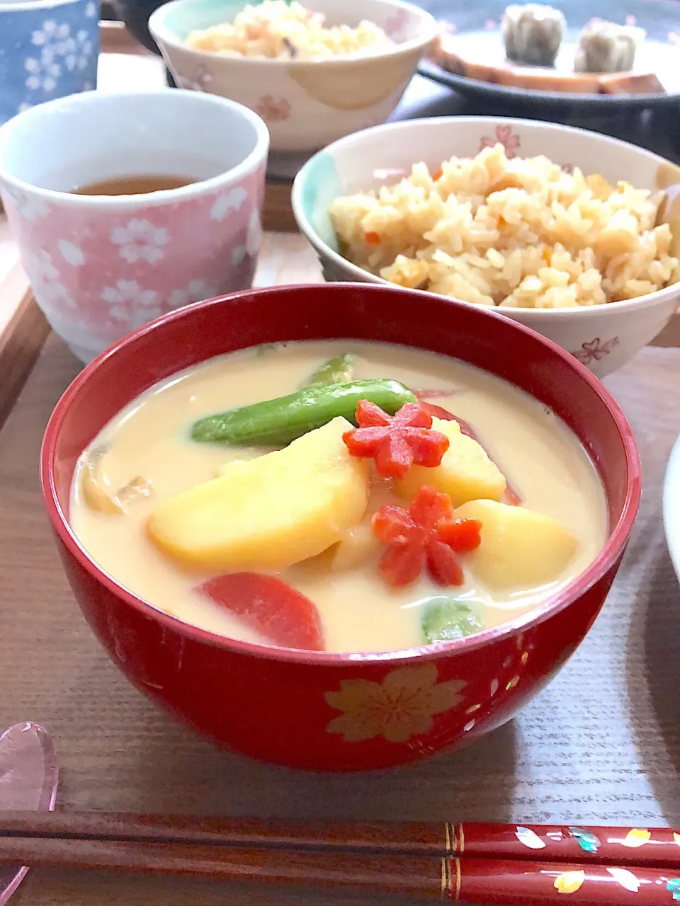 Snapdishの料理写真:新じゃがのミルク味噌汁|@panna_cotta.703さん