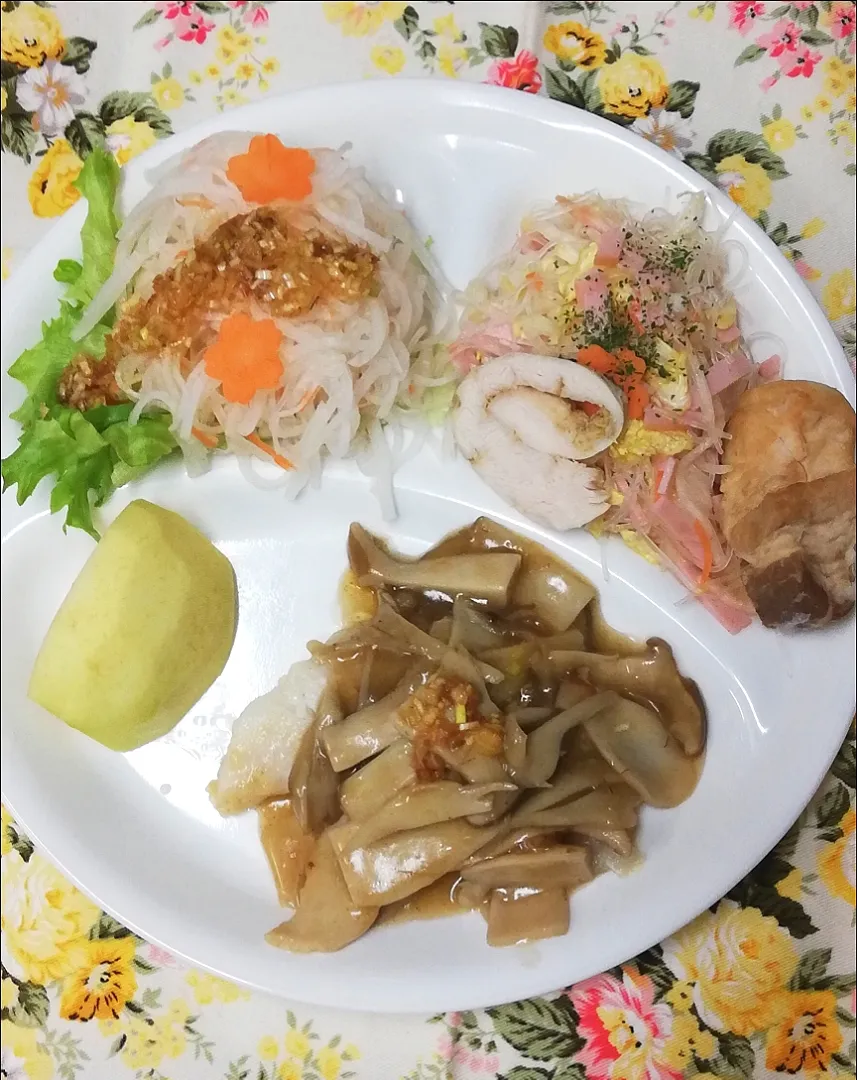 Snapdishの料理写真:3月22日夕食は5食分だぉー鱈のキノコあんかけ|PUIPUIさん