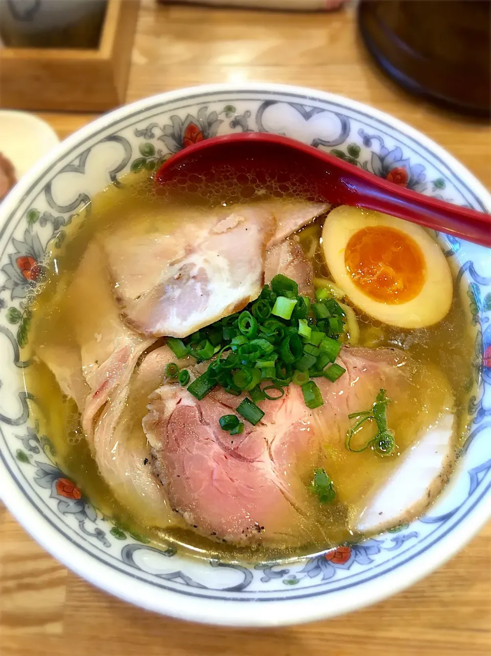 スペシャルメニュー「五大陸」
ラーメン(塩)
くじら食堂 感謝祭 春の祭典|morimi32さん