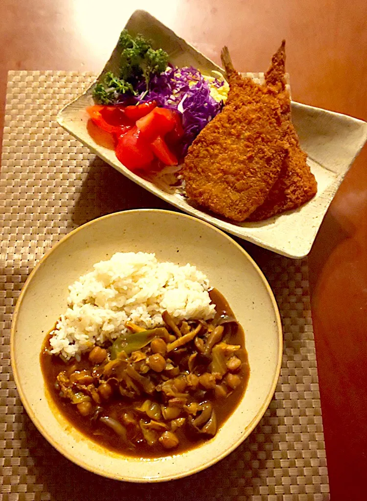 Today's Dinner🍴ひよこ豆ときのこたっぷりﾁｷﾝｶﾚｰ･鯵ﾌﾗｲ& ｻﾗﾀﾞ|🌈Ami🍻さん