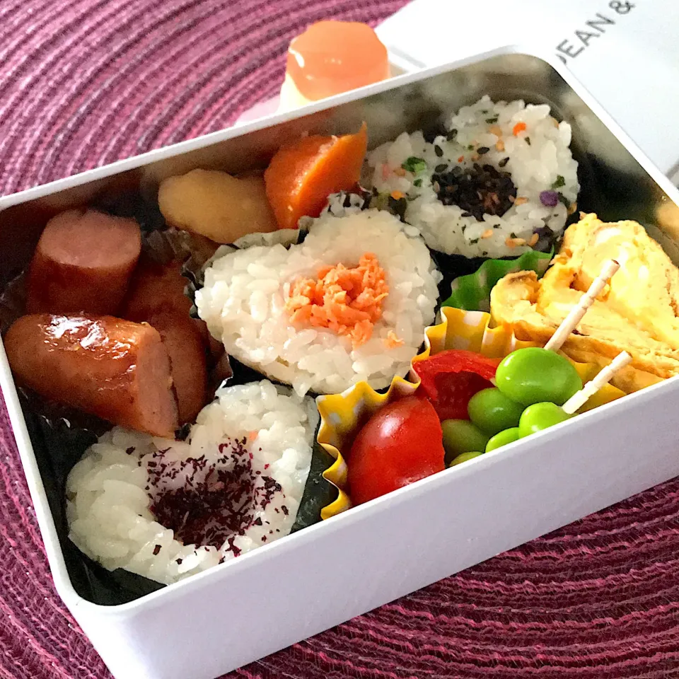 今日のお弁当🍱 ハートがいっぱい お弁当❤️  バイトの日 今日も頑張って いってらっしゃい👋😊|mokoさん