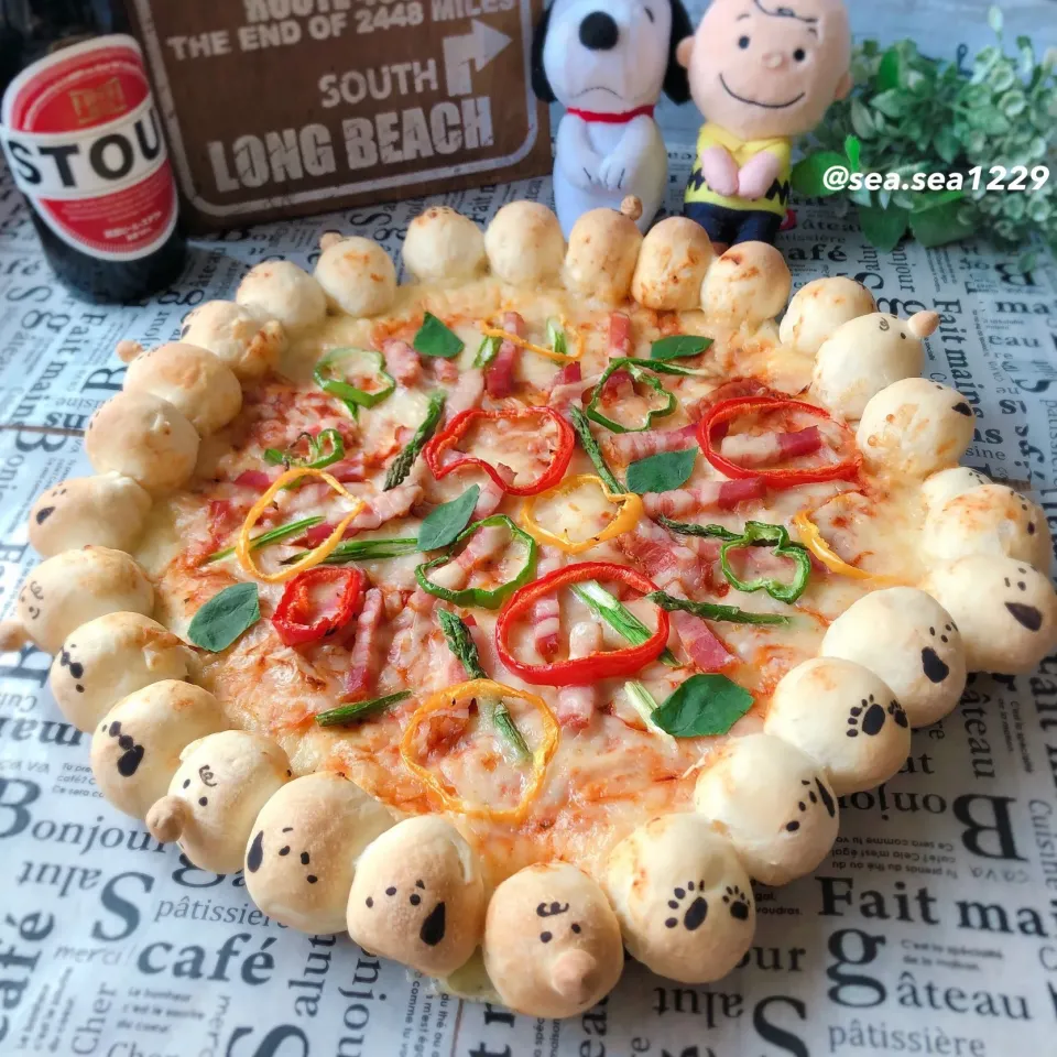 Snapdishの料理写真:スヌーピーとチャーリーのピザ🍕|seaさん