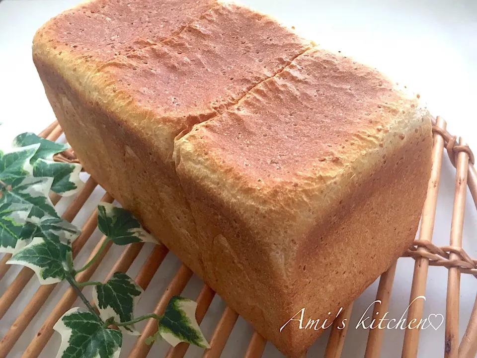 グラハム食パン😊🍞|あみさん