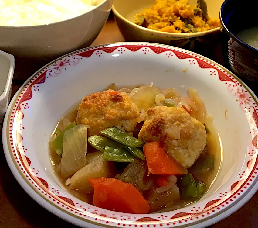 アル中病棟の晩ごはん☀️☀️☀️
ごはん🍚  かき玉中華スープ🥚  大根と肉団子の煮物  かぼちゃのくるみ味噌🎃  柴漬け|ぽんたさん