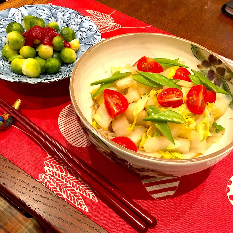 Snapdishの料理写真:白菜うどん、芽キャベツ  #おいしい低タンパクごはん  #腎臓に優しい生活|Ryoko Takeiさん