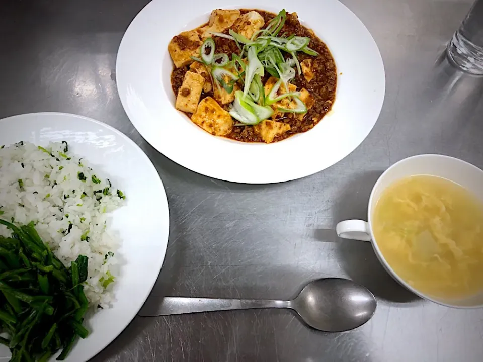 今日のまかないは？
麻婆豆腐🐷🐽😃‼️|ゴンさん