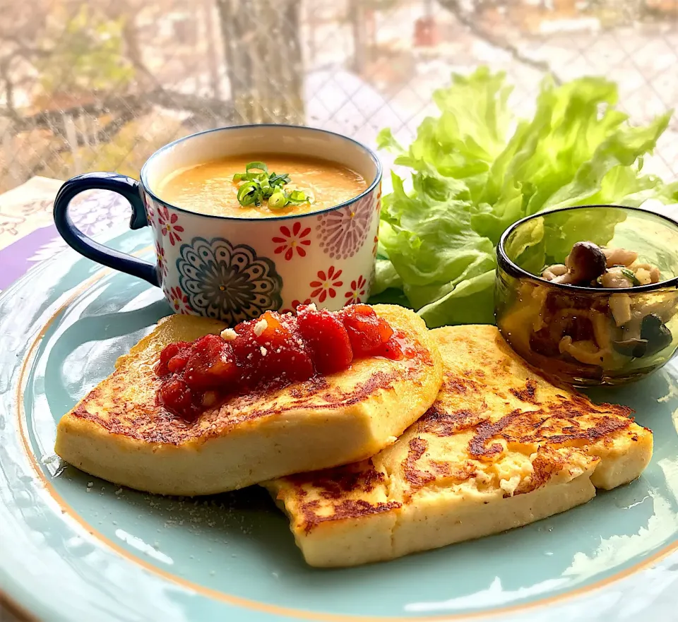 昼ごはん  和風人参ポタージュと高野豆腐フレンチトースト|砂雪さん