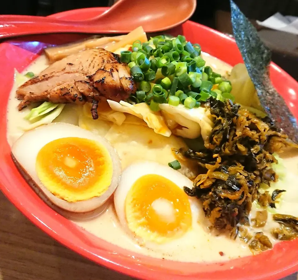 Snapdishの料理写真:#麺活  ~魚介白豚骨らーめん~|りくれんさん