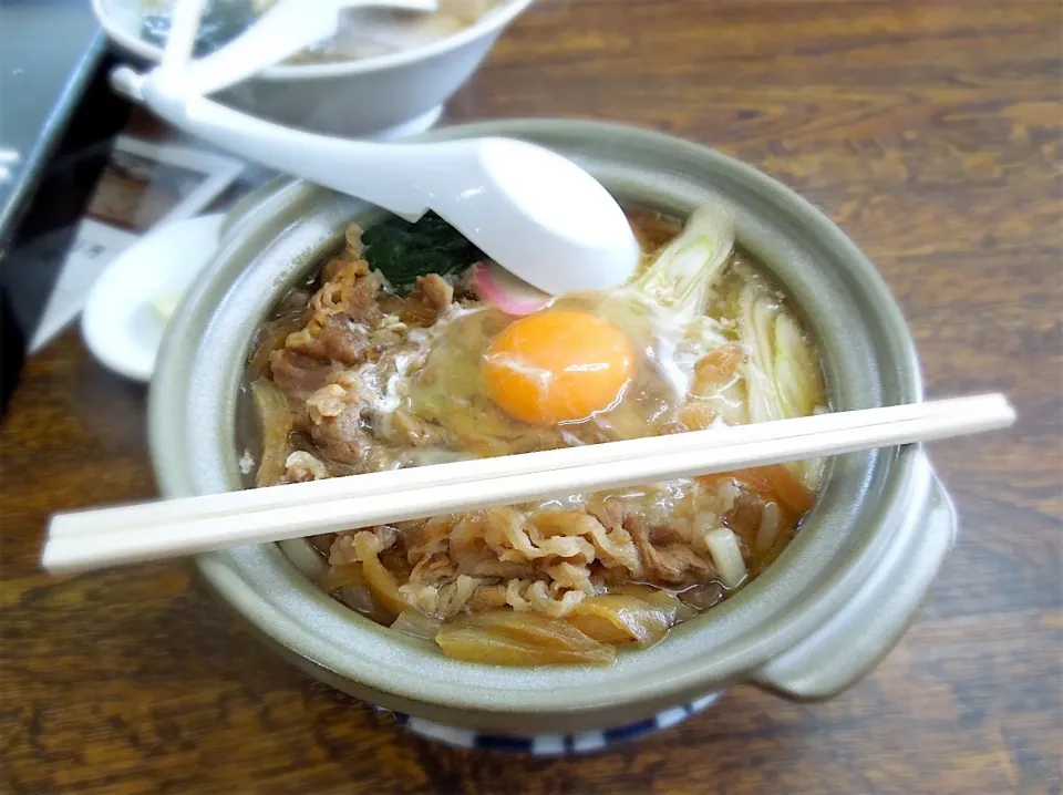 Snapdishの料理写真:すき焼きうどん
山形蔵王 菊池食堂|Takeshi  Nagakiさん