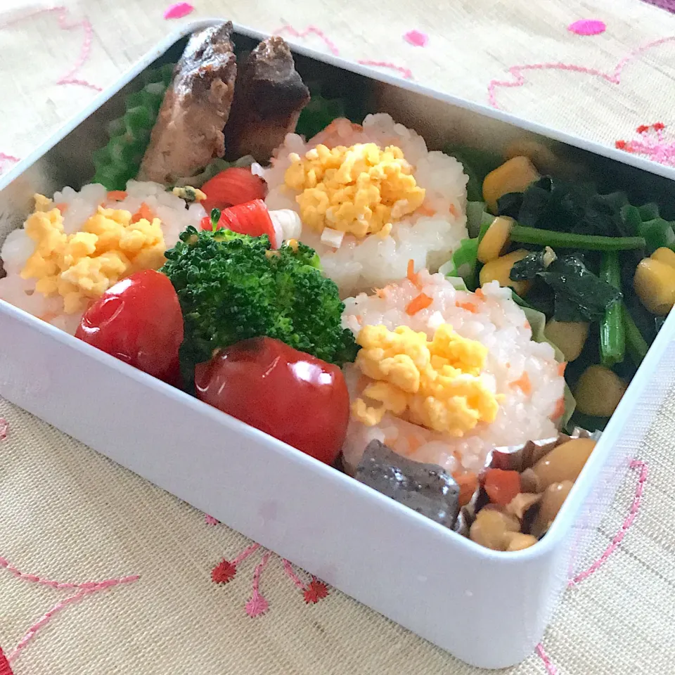 今日のお弁当🍱➁

お花がいっぱい🌼

今日も気をつけて
いってらっしゃい👋😊|mokoさん