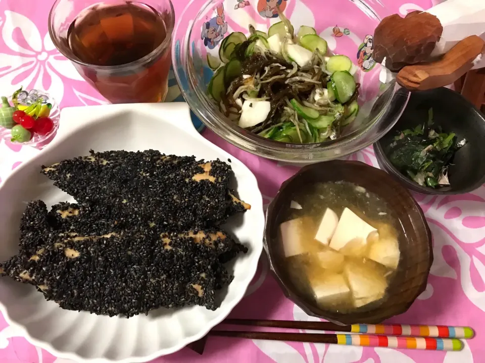 黒ごままみれの減塩晩御飯❤️呑みたくなるね〜|noeさん