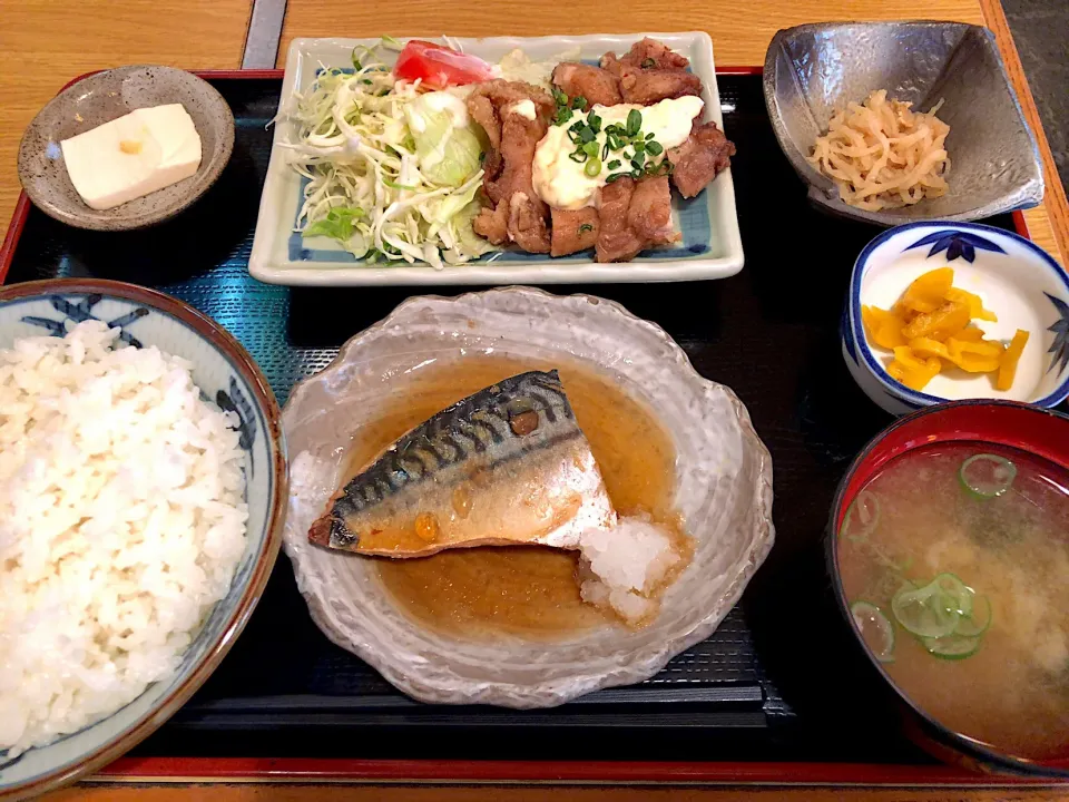 本日の日替ランチ（チキン南蛮とサバ煮付け）|T. Wonderさん