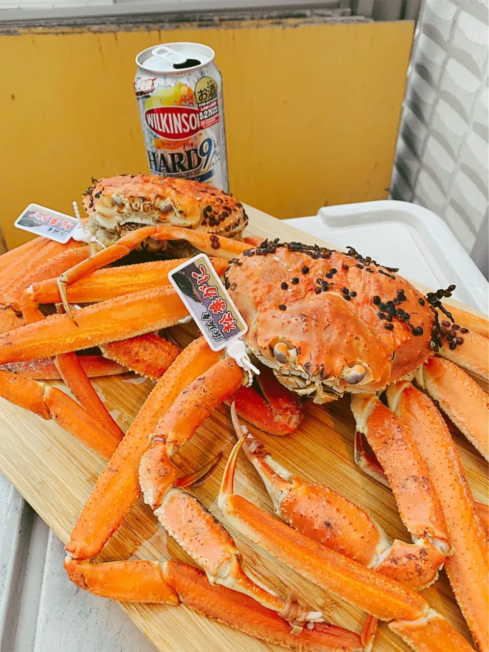 Snapdishの料理写真:今季➡️最終の松葉ガニ🦀
家の中で茹でたら大変なことになるので屋上で凍えながら茹でましたっ🍲
今回のは大きすぎて鍋からはみ出しこちゃんでした🍻|良太さん