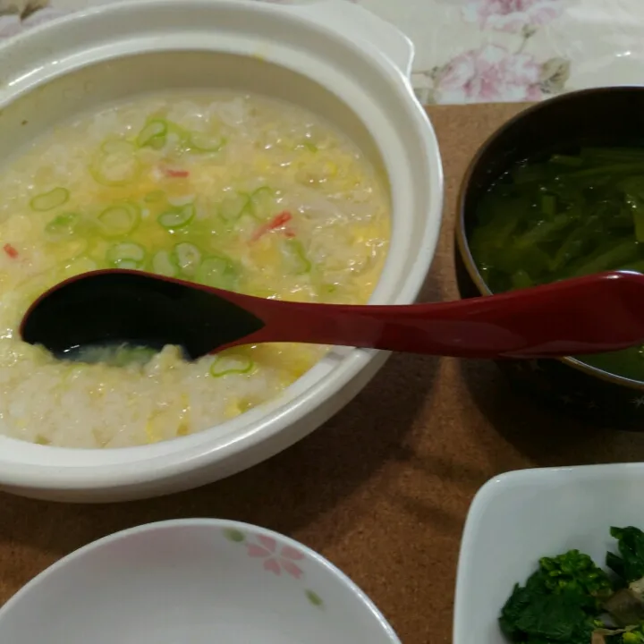 Snapdishの料理写真:2019/3/25(月）
体調不良につきお弁当お休み😖
昨日の豚しゃぶのだしでおじやでお昼ご飯🍚|たえさん