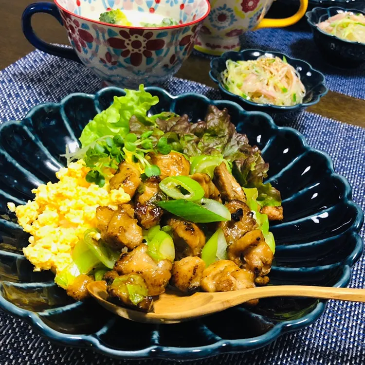 café風焼き鳥丼(*´꒳`*)|AKUBI*:ஐ(●˘͈ ᵕ˘͈)さん