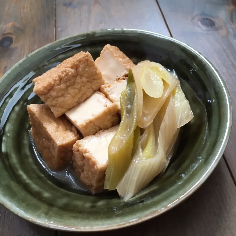 よっすぃさんの「ほんだしで、厚揚げとネギの煮物」|七海さん