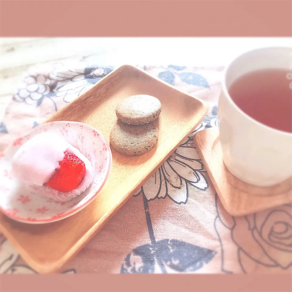 Snapdishの料理写真:☕️おやつの時間🍓|☁︎s*a ☁︎さん