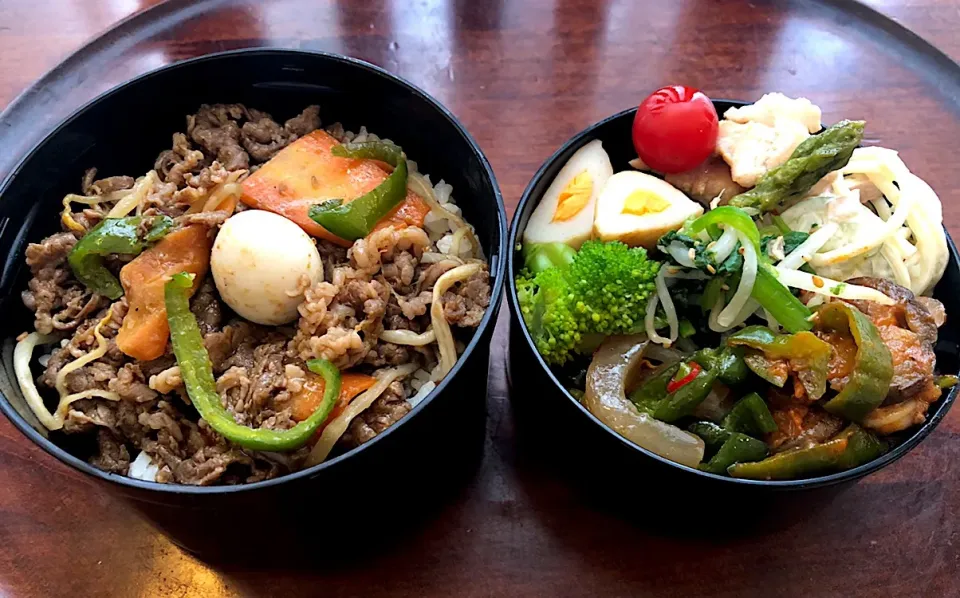 3月27日本日の息子弁当🍱プルコギ丼🍱鳥ささみとピーマン麺つゆ煮🥘こんにゃくきんぴら🥘ほうれん草ともやしのナムル🥬ナスミートソース🍆チーカマ🧀ブロッコリー🥦#息子弁当🍱 #サーモスランチジャー  #プルコギ丼  #こんにゃくきんぴら  #ほうれん草のナムル #ナス #チーカマ#ブロッコリー #snapdish #mac|Yukie  Toriseさん