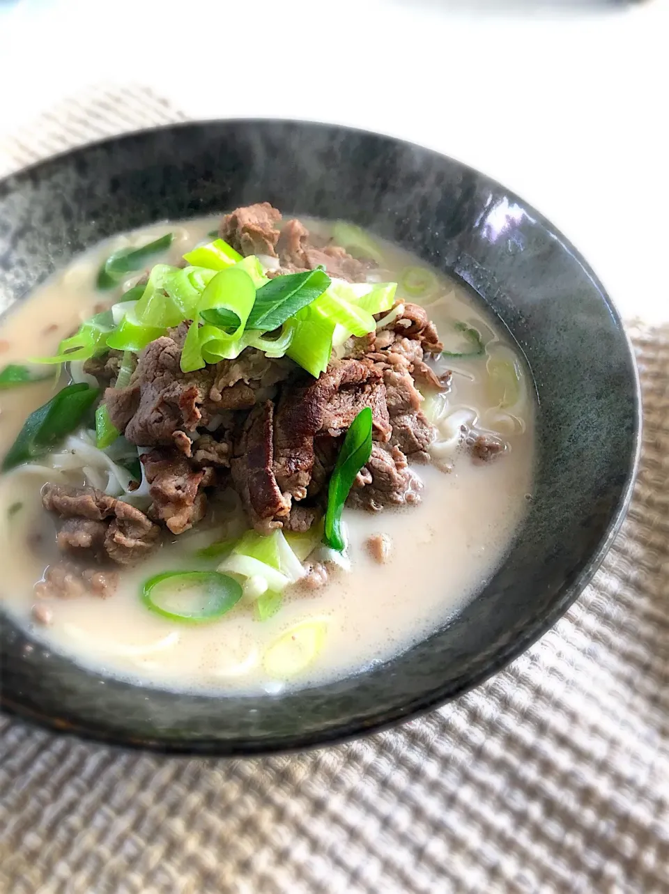 朝ごはんを食べよう😊ソルロンタンで朝ごはん🐮|あしゃぱんさん