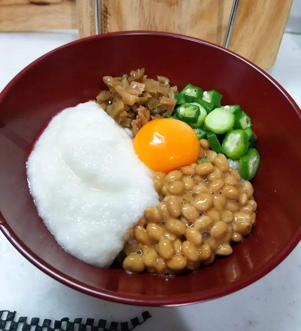 朝ごはんは、昨日のあまり丼♪(o^O^o)
歯応えに搾菜刻みました✨(^o^)v|dai.noriさん