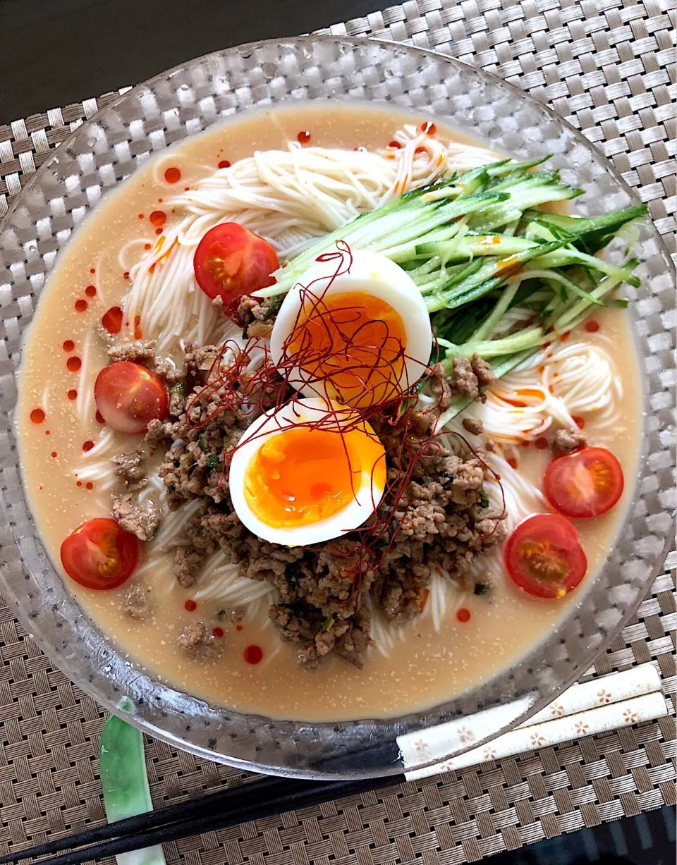 Snapdishの料理写真:ゆかりさんの料理 ピリ辛サラダ素麺|ゆかりさん