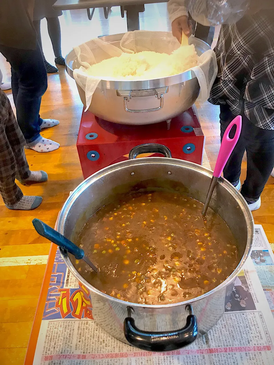 炊き出し訓練の包丁を使わない大量カレー(´∀`)ミックスベジタブル、コーン、ビーンズ入り〜‹‹\(´ω` )/››50人前〜|舞さん