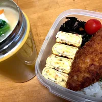 Snapdishの料理写真:白身魚のフライ弁当|お弁当娘さん