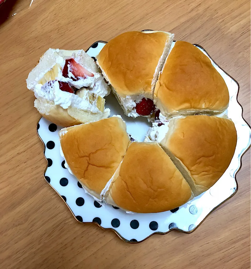 ちぎりパンdeフルーツサンド🥪|ラブリー心愛さん