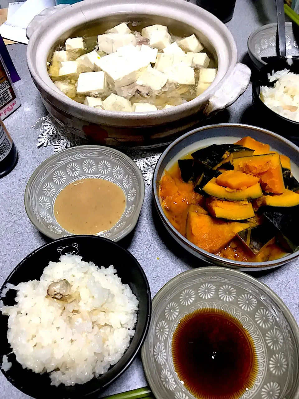 Snapdishの料理写真:あったまった！体があったまった！ #夕飯  ハマグリ生姜お粥、カボチャ煮、肉魚もやし白菜豆腐昆布出汁鍋|ms903さん