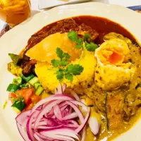 Snapdishの料理写真:燃やす❗️めぐる❣️インドカレー2種類🇮🇳|Salon de Miko 🌷サロンドみーこ🍳さん