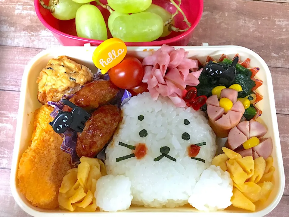 しろたん弁当
 #春休み弁当  #春休み  #娘弁当  #お弁当  #学童弁当  #キャラ弁  #しろたんおにぎり #しろたん #しろたん弁当|こむぎさん