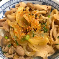 豚肉としめじの甘辛炒め丼|8648さん