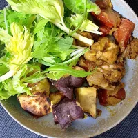 Snapdishの料理写真:Fitness | red curry chicken & sweet potato|0.5Souuさん