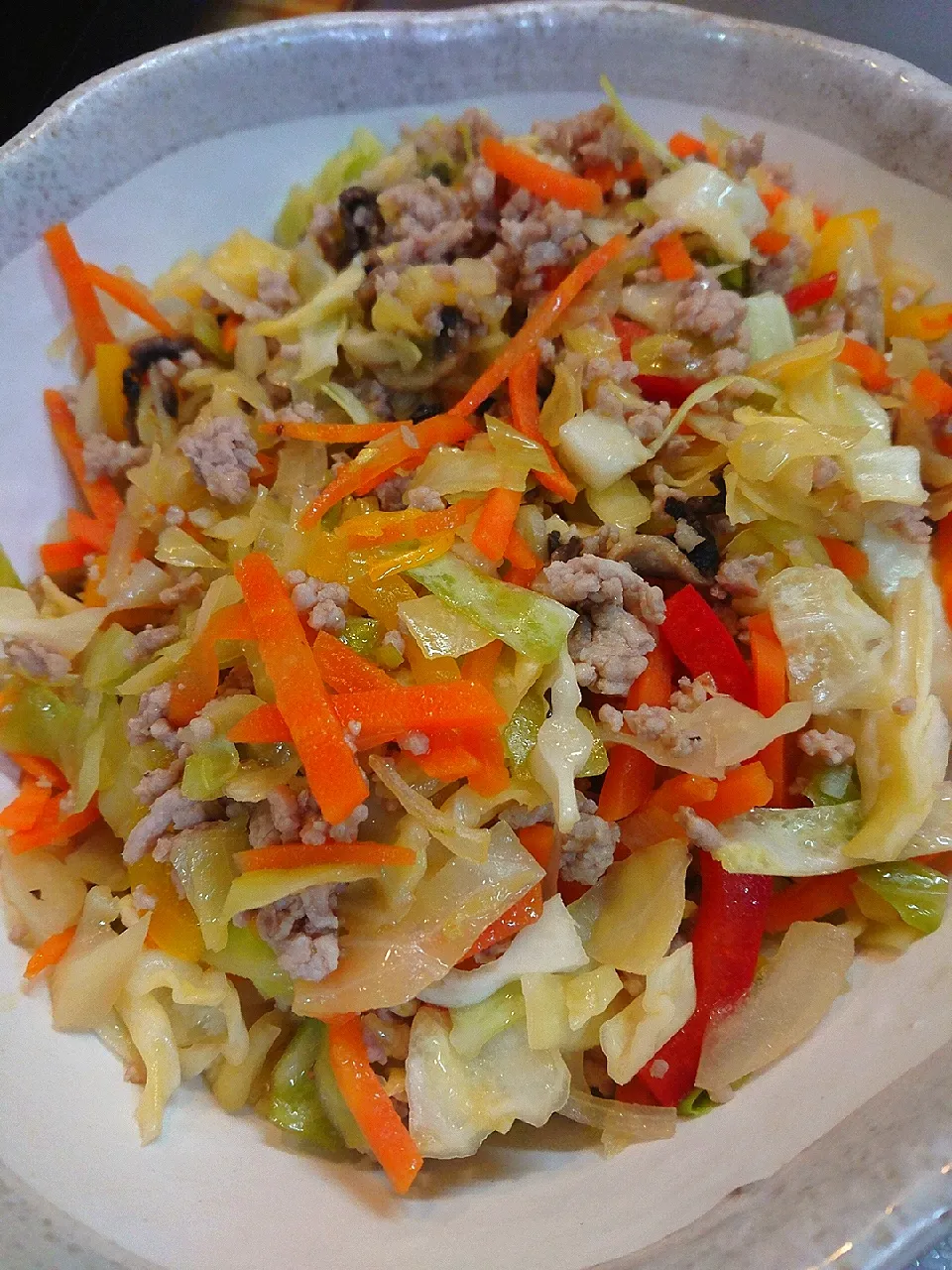 Ground pork cabbage mixed stirfry|Oderu Michaler Kanekoさん