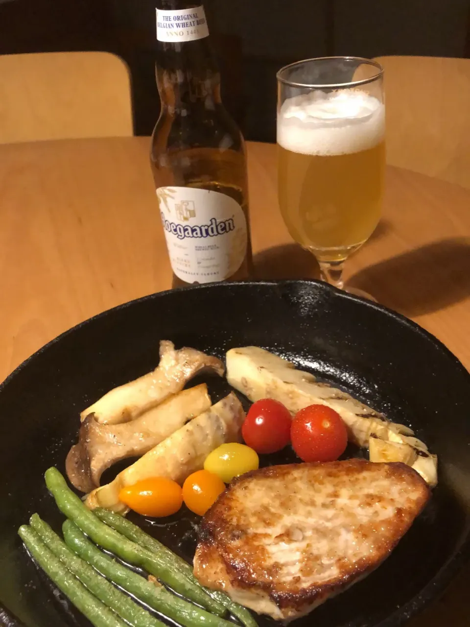 Snapdishの料理写真:スキレット DE カジキのムニエル、インゲン豆とエリンギと筍ソテー、ミニトマト #家飲み|角康広さん