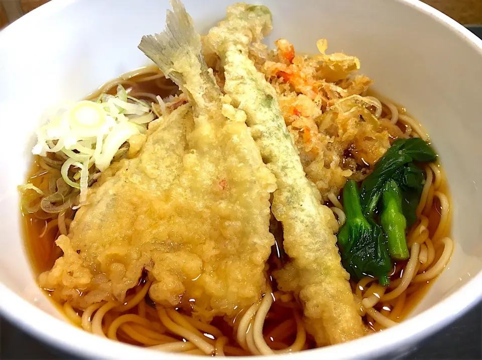 春盛り天そば
・桜海老と筍のかき揚げ
・きすの天ぷら
・アスパラの天ぷら
・菜の花のおひたし|ゆうじ.さん