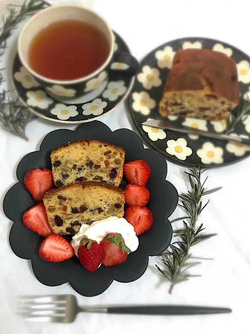 Snapdishの料理写真:叔母の手作りパウンドケーキで🌼おやつ🌼|ナナさん