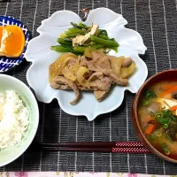 Snapdishの料理写真:329豚の生姜焼き|ゆーみんさん