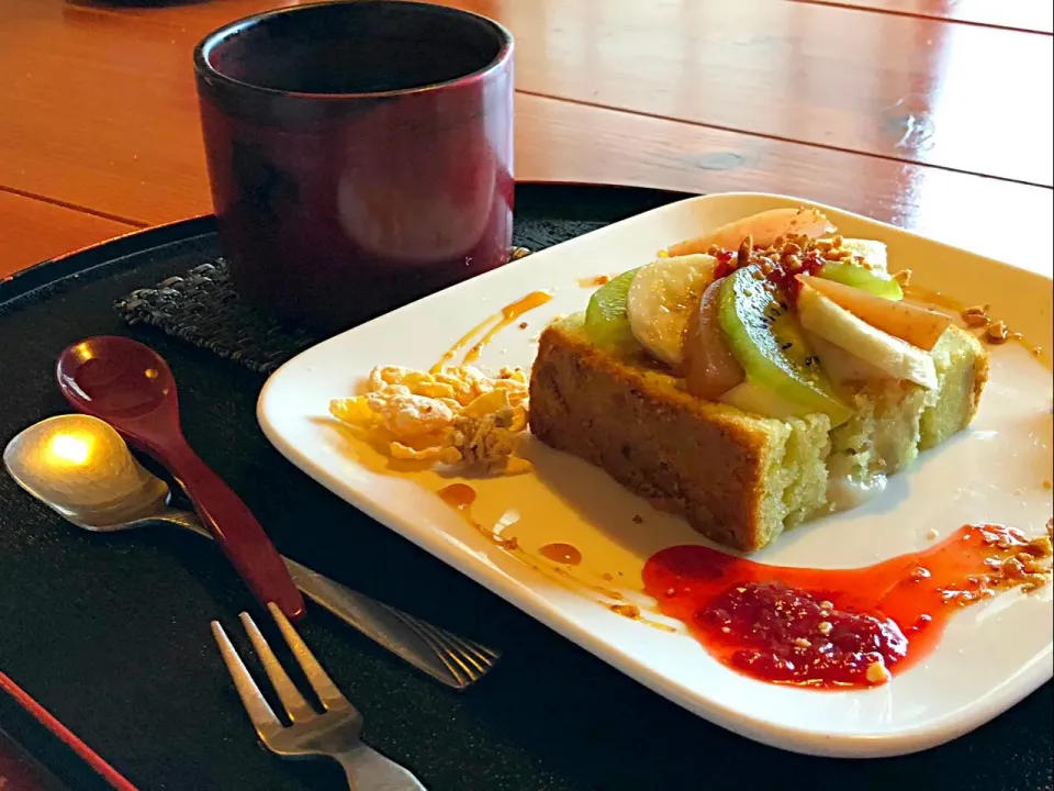 Snapdishの料理写真:生駒　宝山寺　
自然菜食のお店ナイヤビンギさん
ブロッコリーのケーキ|korinoさん