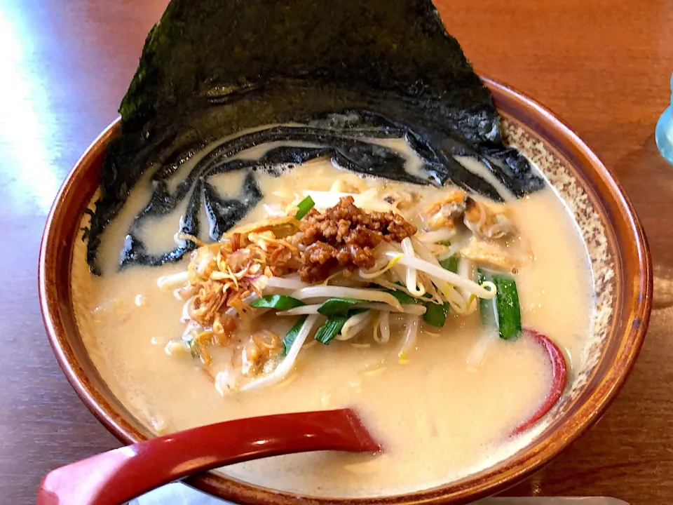 蔵出し味噌専門 麺場田所商店の味噌ラーメン|かんなさん