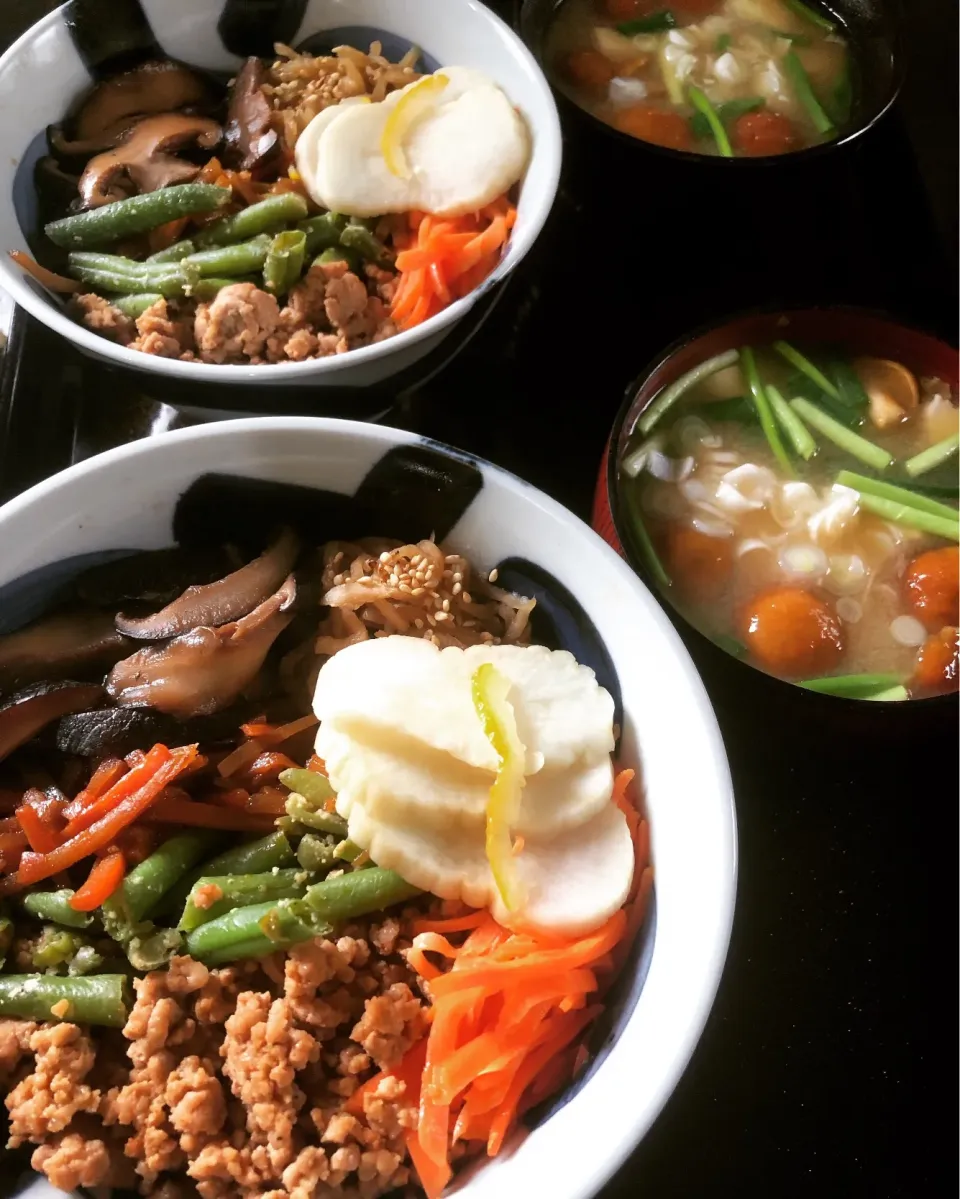 そぼろ丼♪|ちーちさん