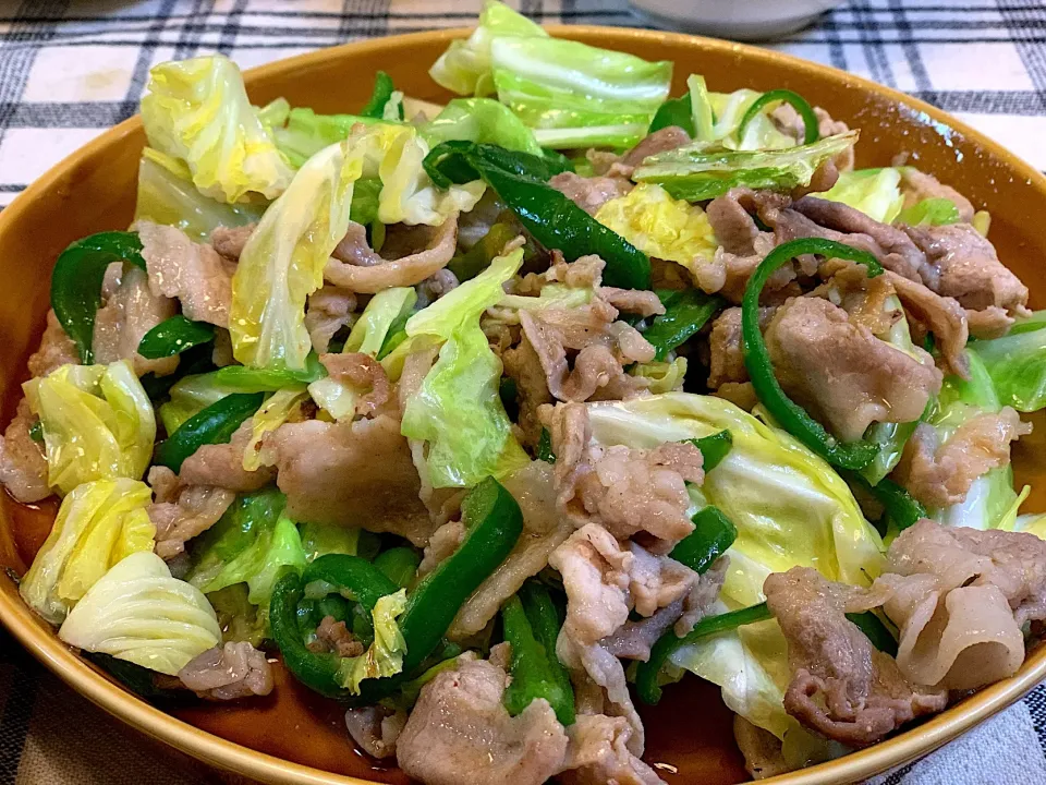 Snapdishの料理写真:キャベツとピーマンと豚肉の生姜焼き|きっきー🥰さん