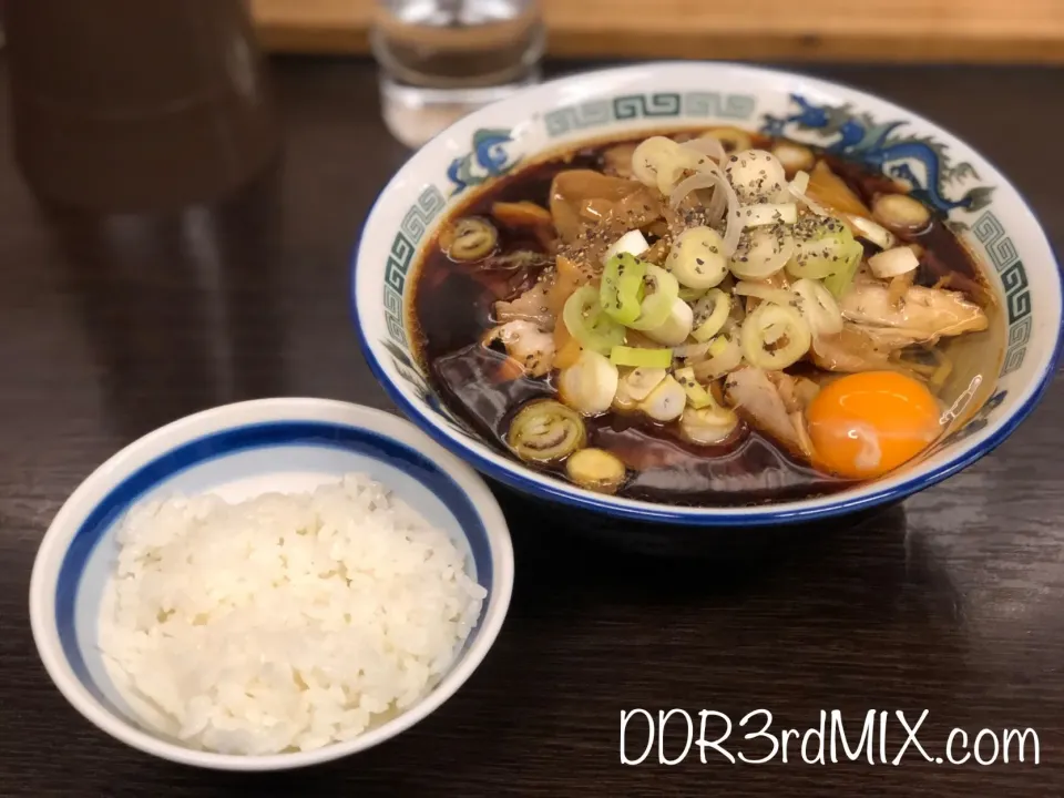 西町大喜 本店 富山ブラックラーメン 大、玉子、小ライス|ddr3rdmixさん