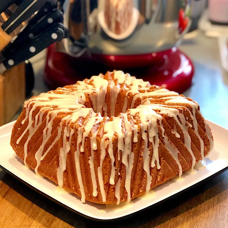 Olive oil almond bundt with orange glaze|Dean M Rogersさん