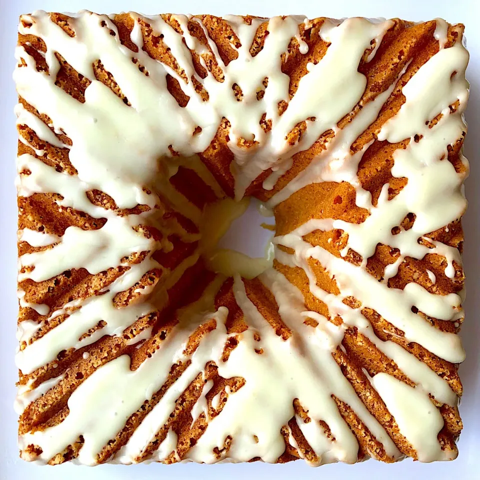 Olive oil almond bundt with orange glaze
 #orange  #almond #oliveoil #bundt #baking|Dean M Rogersさん