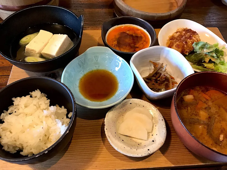 卵かけご飯朝食|マハロ菊池さん