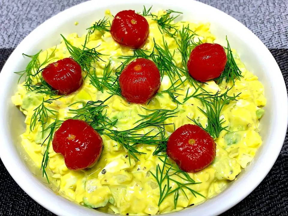 Snapdishの料理写真:食べる‼️アボカド🥑タルタル(^^)|Yukihiko Ishidaさん